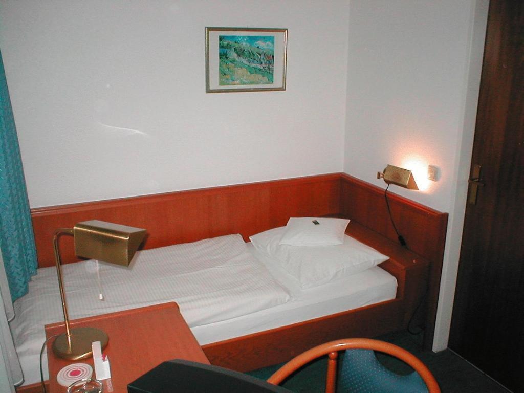 Hotel Zur Flora Essen Quarto foto